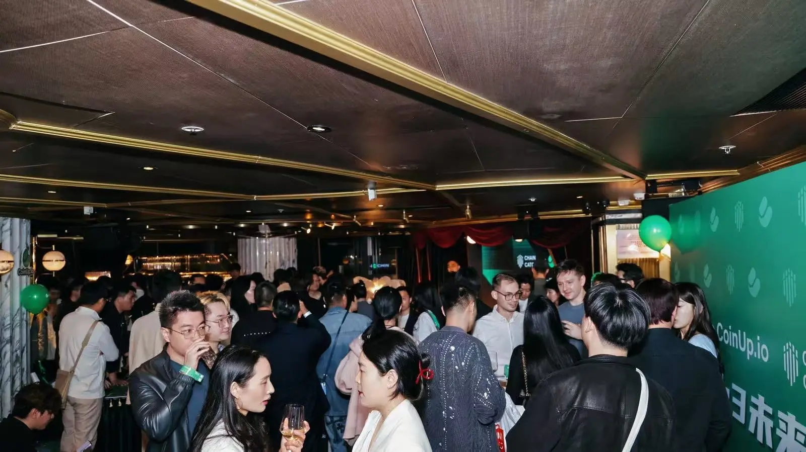 ChainCatcher 与 CoinUp.io 共同举办「Web3 未来之夜」:加密领域的社交盛宴与洞察分享