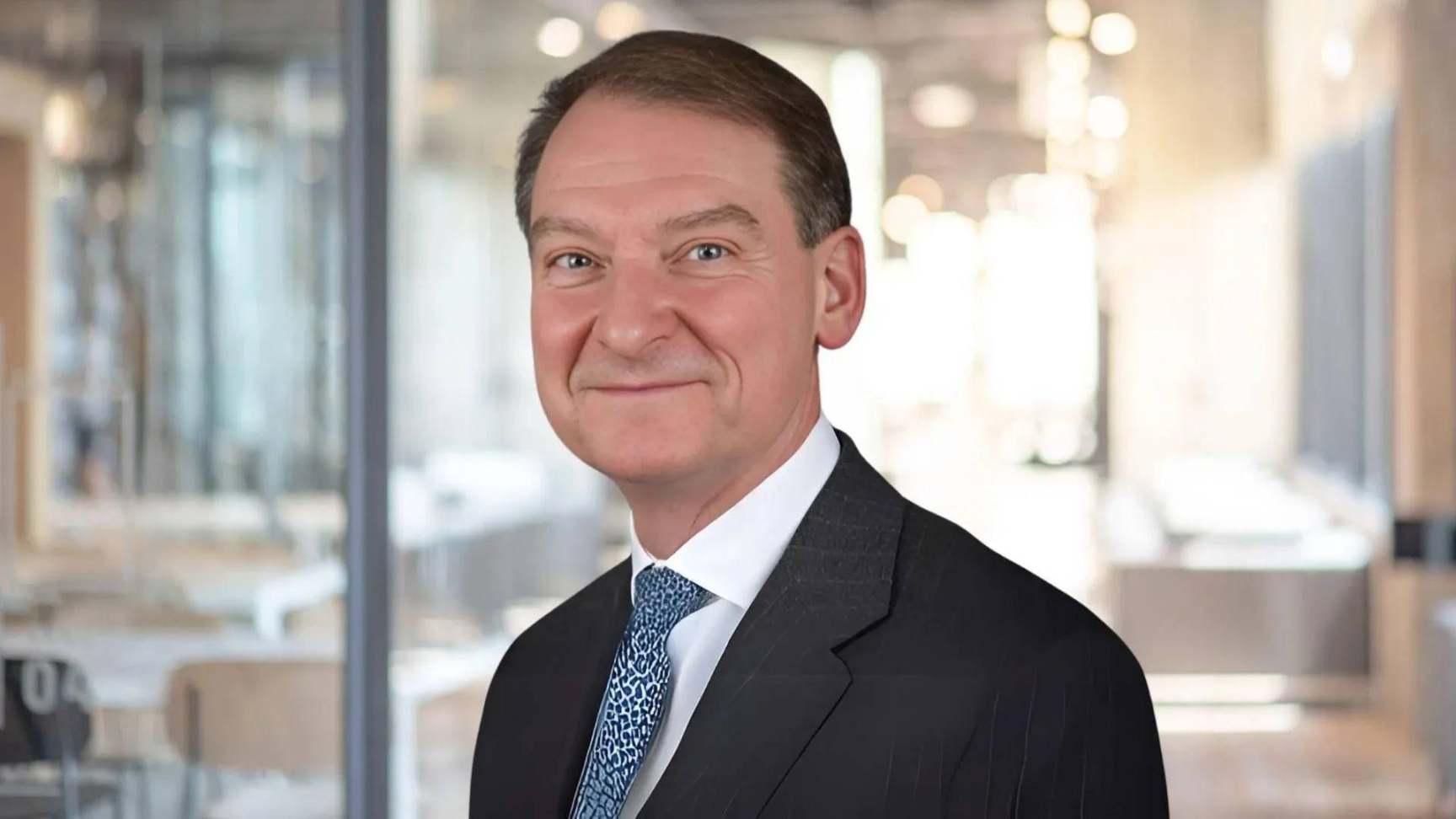 从法学博士到加密 Holder，走进 SEC 新主席 Paul Atkins