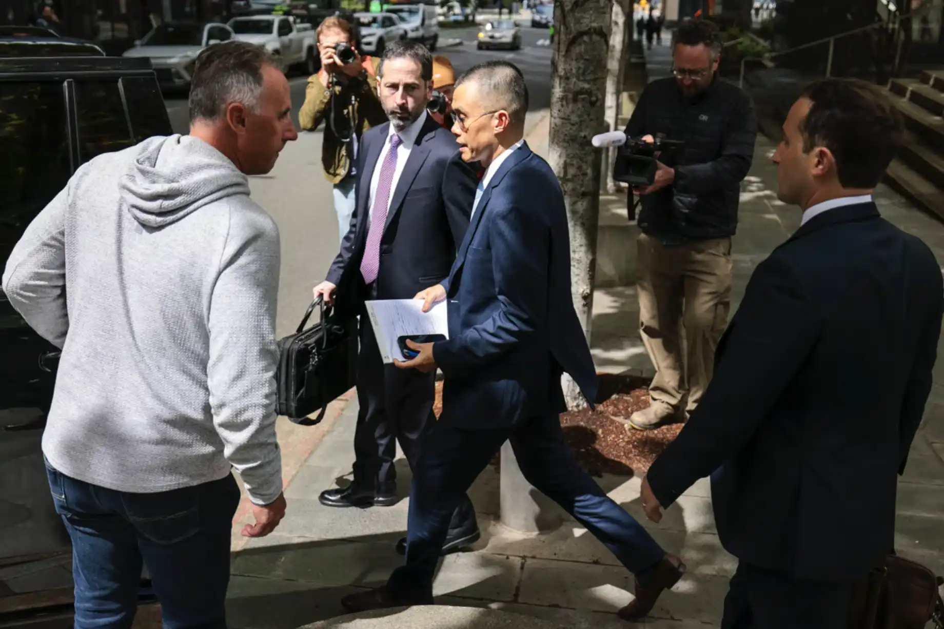华尔街日报:币安与特朗普家族企业的交易谈判与特赦疑云