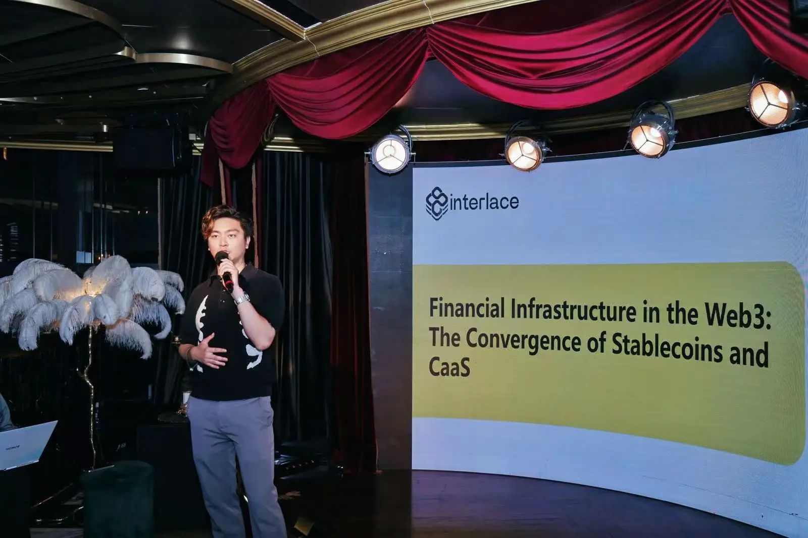 ChainCatcher 与 CoinUp.io 共同举办「Web3 未来之夜」:加密领域的社交盛宴与洞察分享