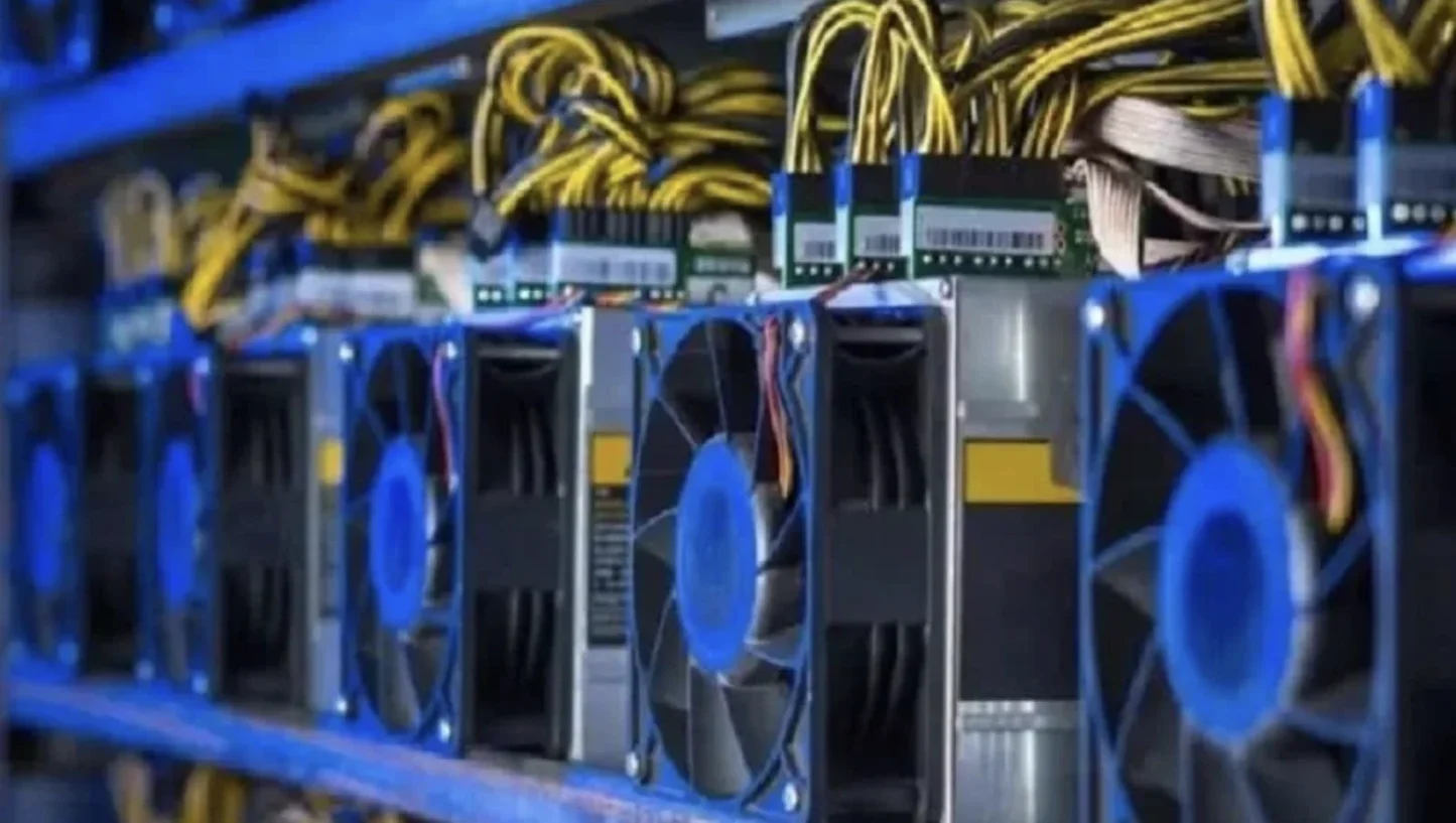 伊朗挖矿简史：我们坐在黑暗里，只为让比特币矿机继续运转