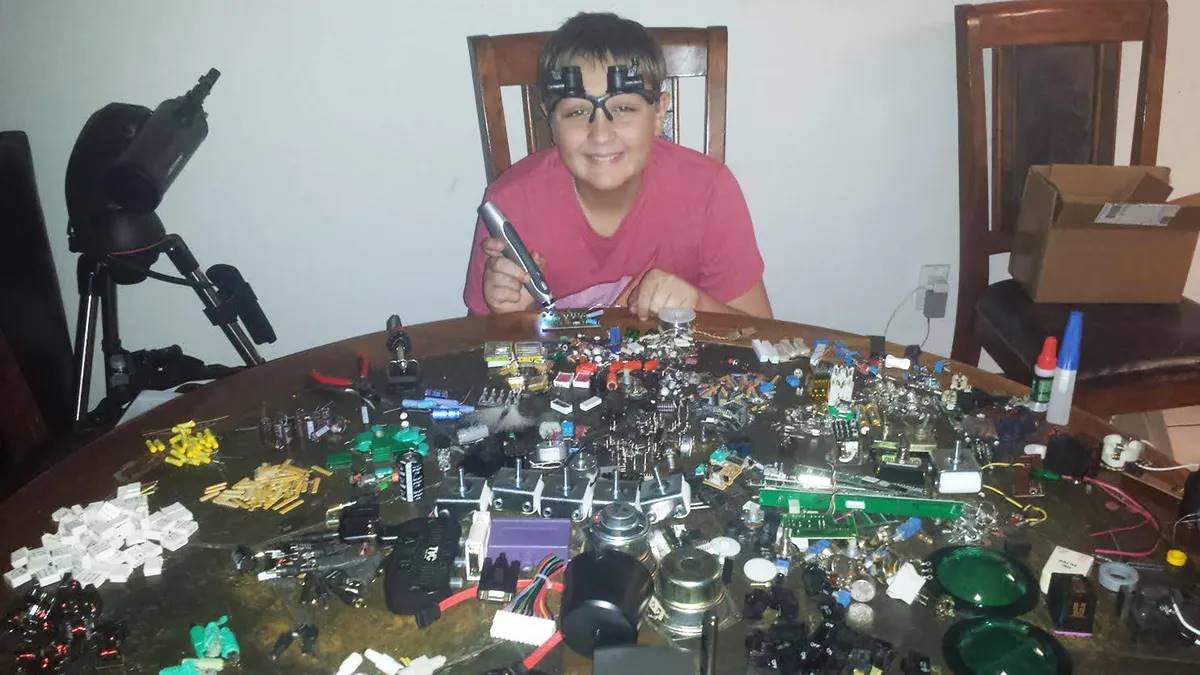 “我是个怪孩子”:一个少年加密黑客的监狱供词