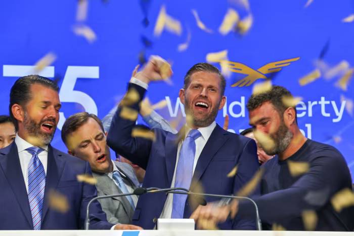 特朗普的公司,如何从加密市场赚取 10 亿美元?